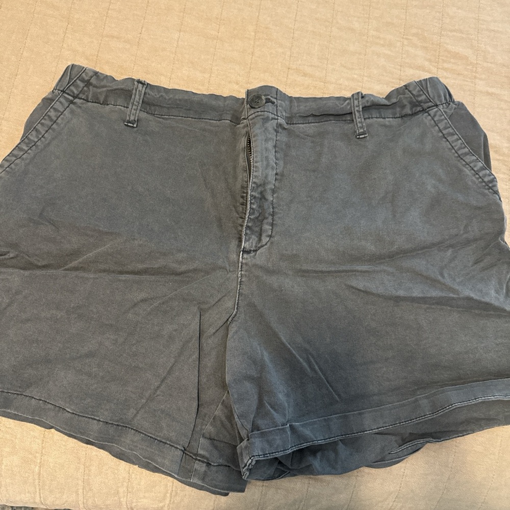 Old Navy Women's Charcoal Cargo Shorts